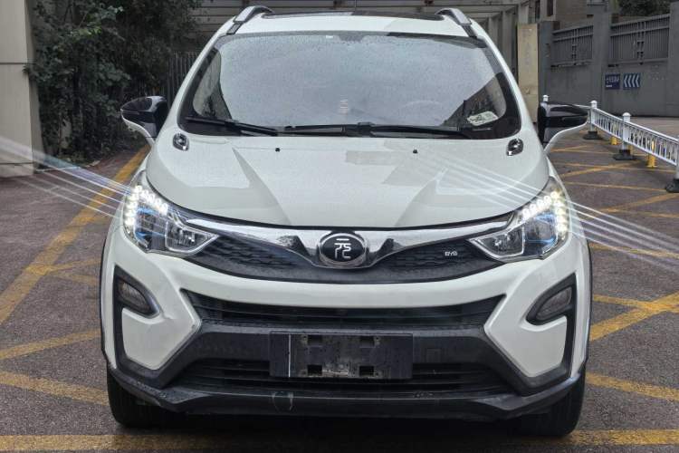 Used BYD Yuan 2016 1.5L Manual Luxury Version Exterior 1