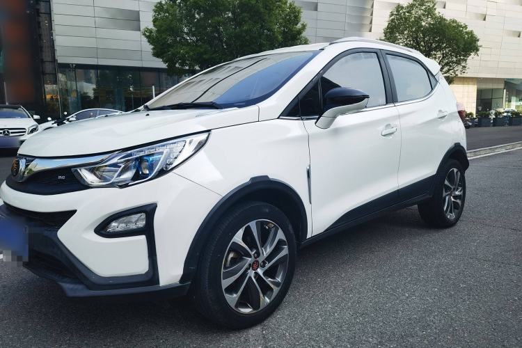 Used BYD Yuan 2016 1.5L Manual Luxury Model Exterior 1
