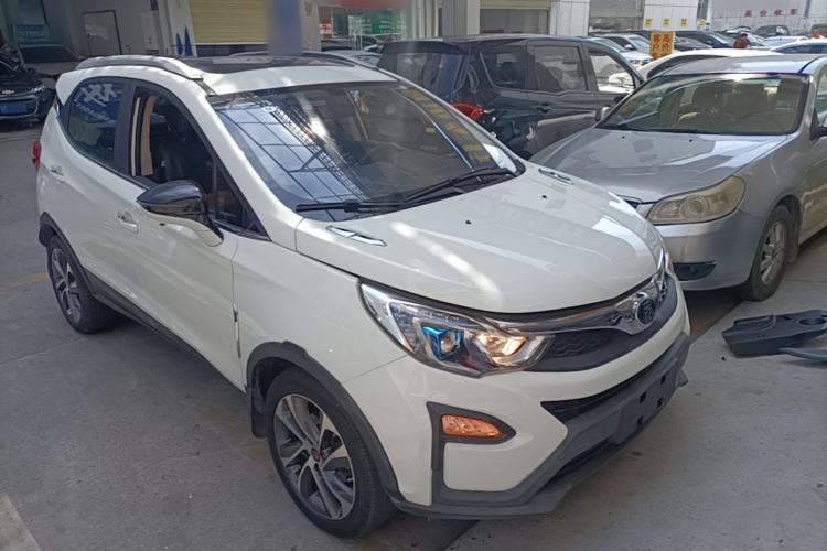 Used BYD Yuan 2016 1.5L Manual Luxury Version Exterior 1