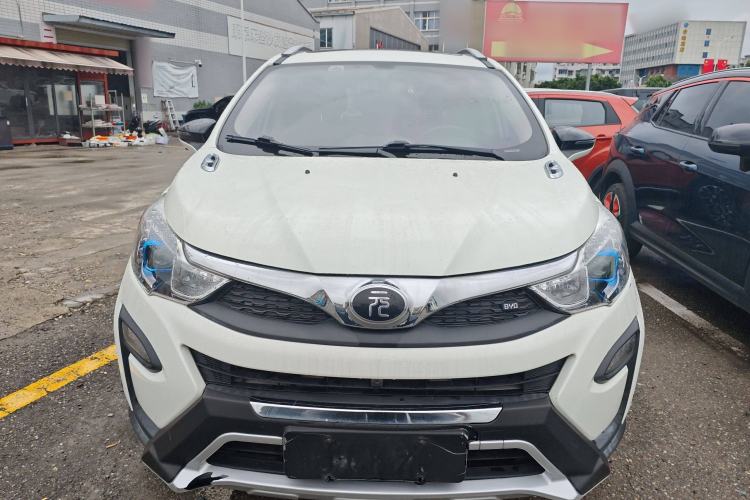 Used BYD Yuan 2016 1.5L Manual Luxury Version Exterior 1