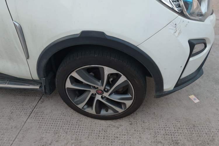 Used BYD Yuan 2016 1.5L Manual Luxury Model Exterior 1
