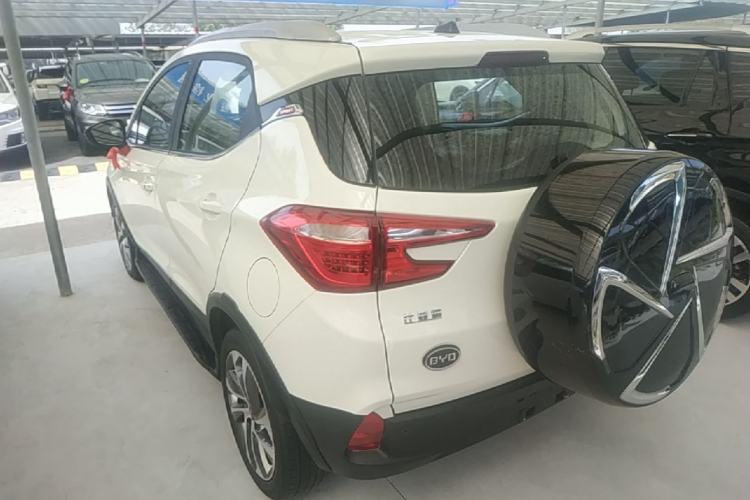 Used BYD Yuan 2016 1.5L Automatic Luxury Version Exterior 2