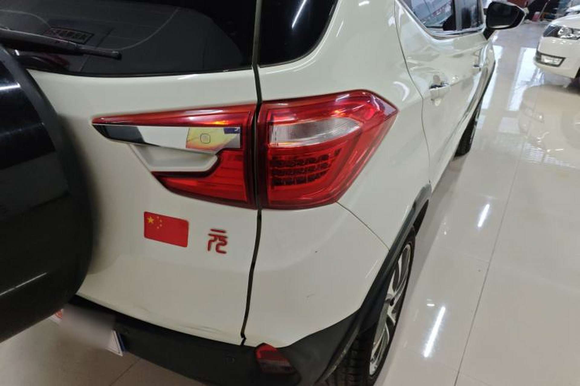 Used BYD Yuan 2016 1.5L Manual Luxury Version Exterior 3