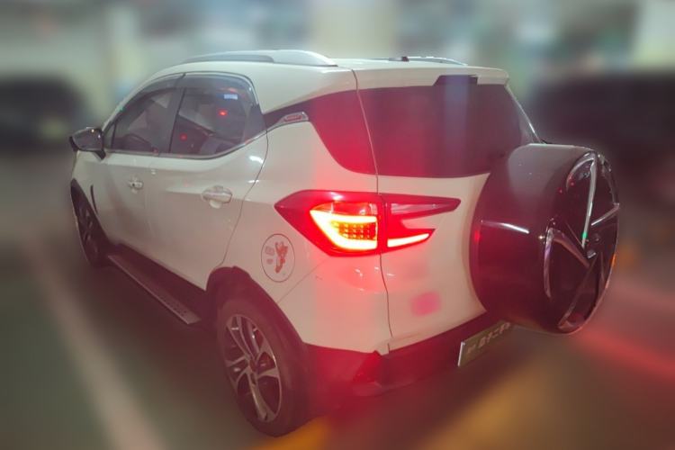 Used BYD Yuan 2016 1.5L Manual Luxury Version Exterior 3