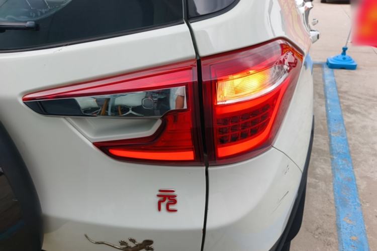 Used BYD Yuan 2016 1.5L Manual Luxury Model Exterior 3