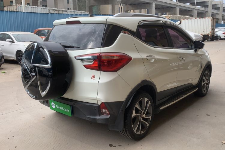 Used BYD Yuan 2016 1.5L Manual Luxury Model Exterior 3