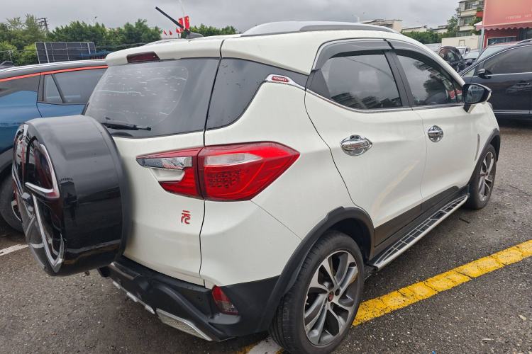 Used BYD Yuan 2016 1.5L Manual Luxury Version Exterior 3