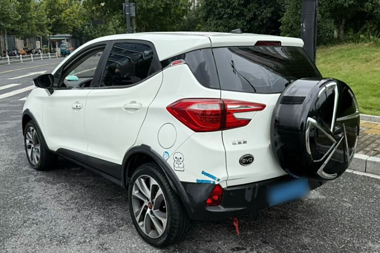 Used BYD Yuan 2016 1.5L Automatic Luxury Version Exterior 3