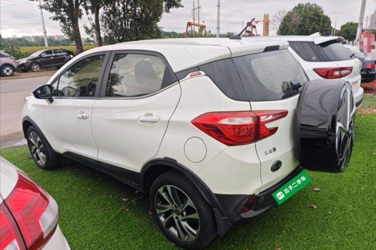 Used BYD Yuan 2016 1.5L Manual Comfort Model Exterior 3
