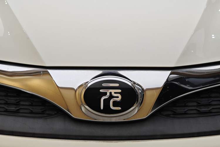 Used BYD Yuan 2016 1.5TID Automatic Flagship Model Exterior 4