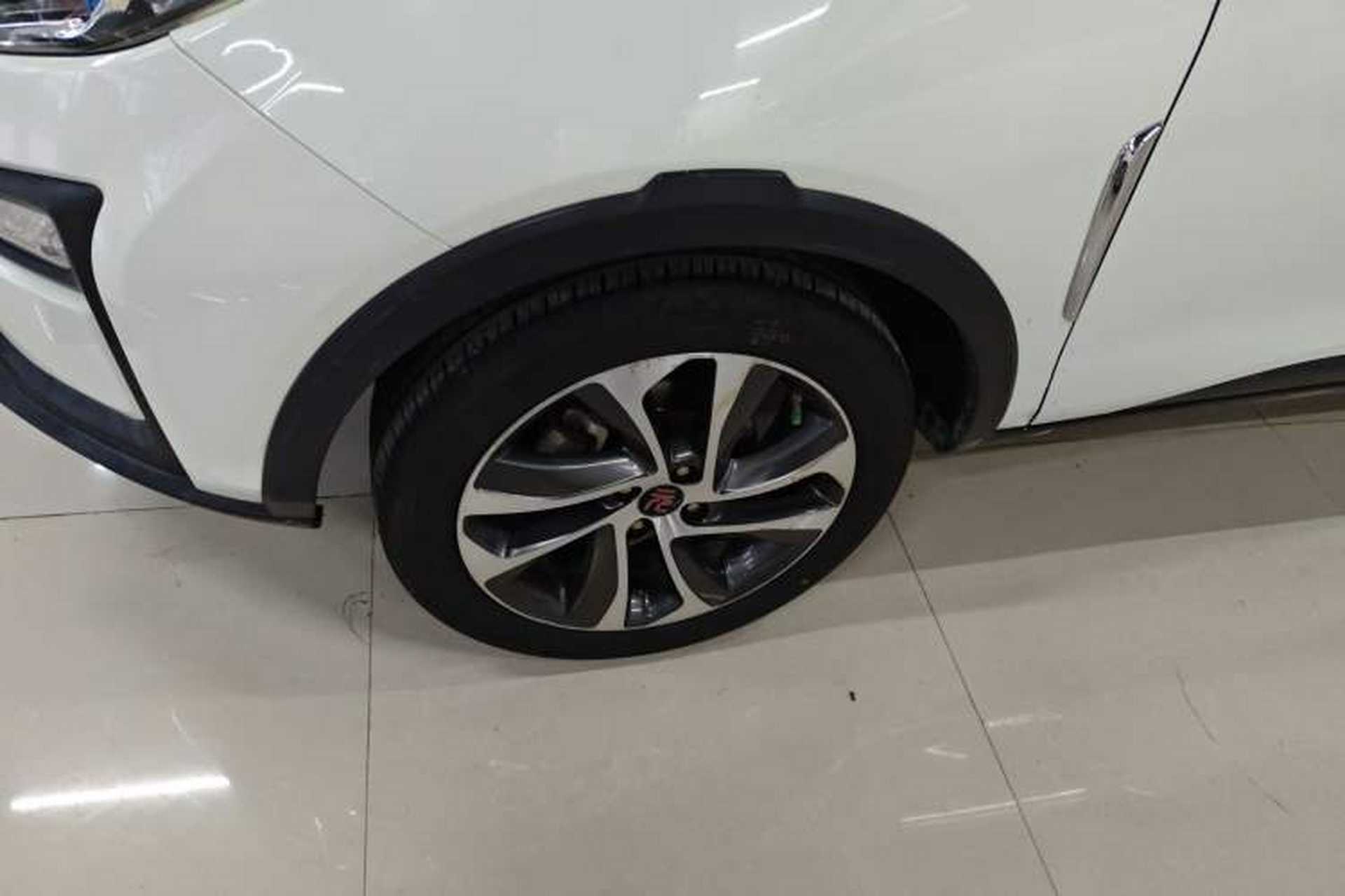 Used BYD Yuan 2016 1.5L Manual Luxury Version Exterior 4