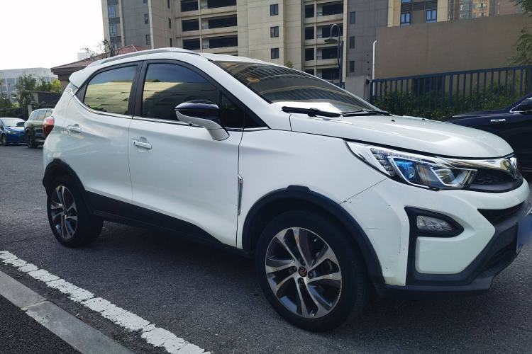 Used BYD Yuan 2016 1.5L Manual Luxury Model Exterior 4