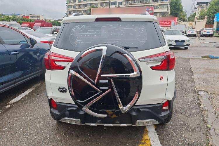 Used BYD Yuan 2016 1.5L Manual Luxury Version Exterior 4