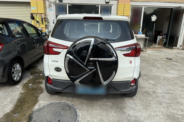 Used BYD Yuan 2016 1.5L Automatic Luxury Version Exterior 4