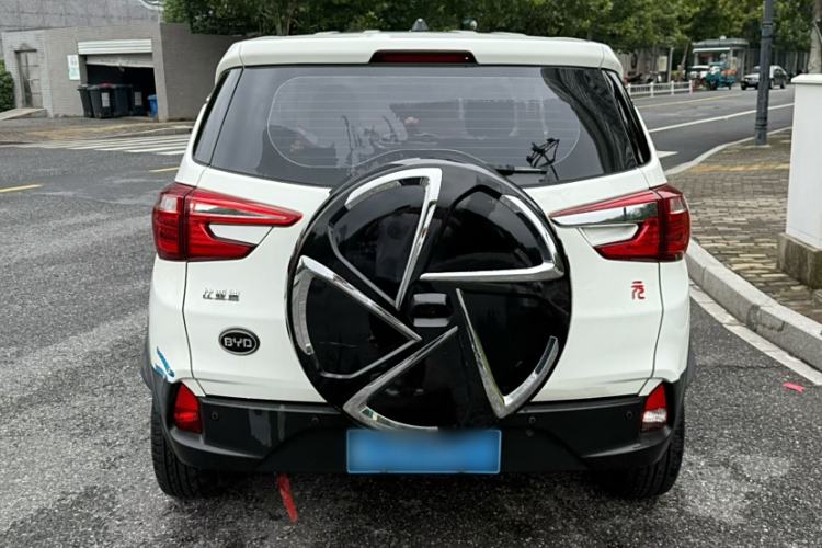 Used BYD Yuan 2016 1.5L Automatic Luxury Version Exterior 4