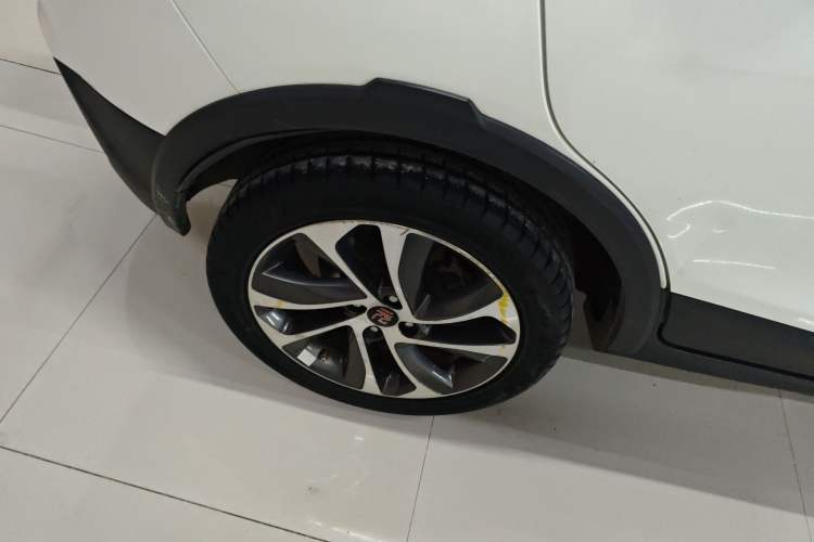 Used BYD Yuan 2016 1.5L Manual Luxury Version Exterior 5