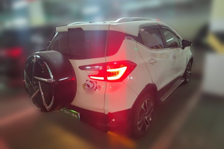 Used BYD Yuan 2016 1.5L Manual Luxury Version Exterior 5