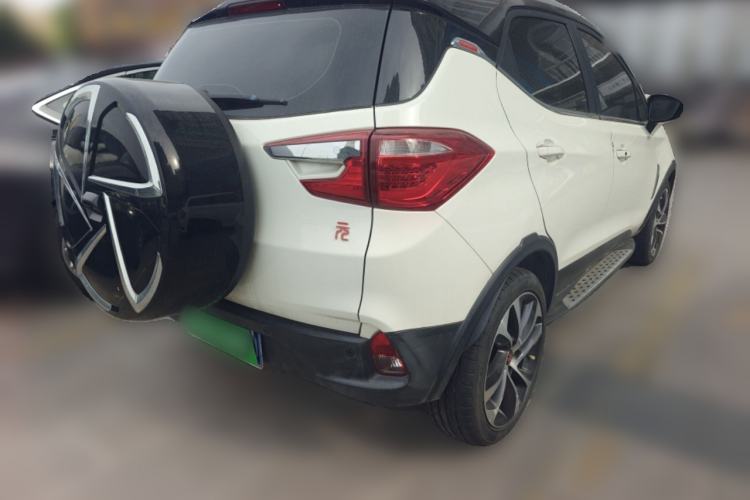 Used BYD Yuan 2016 1.5L Manual Luxury Model Exterior 5