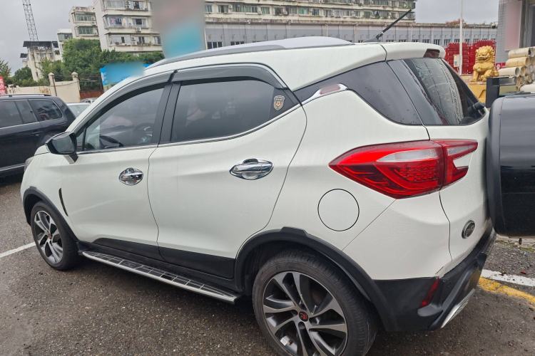 Used BYD Yuan 2016 1.5L Manual Luxury Version Exterior 5