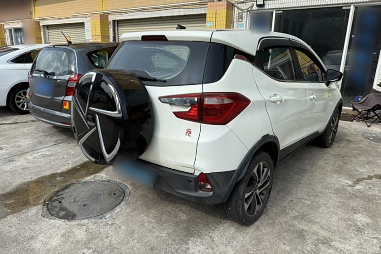 Used BYD Yuan 2016 1.5L Automatic Luxury Version Exterior 5