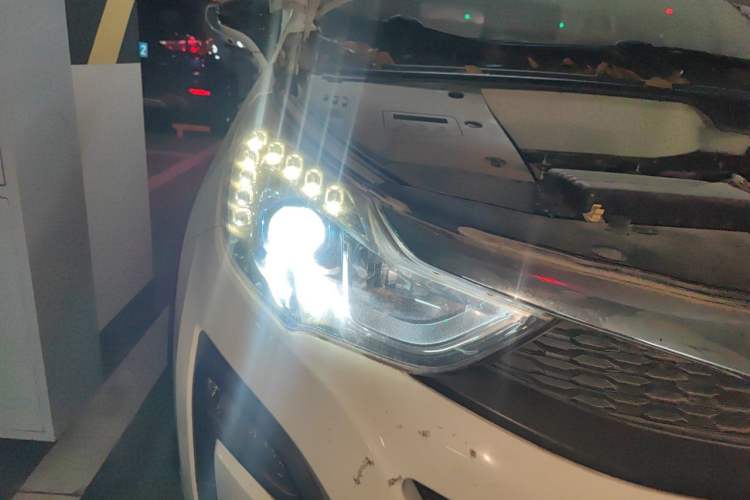 Used BYD Yuan 2016 1.5L Manual Luxury Version Exterior 6