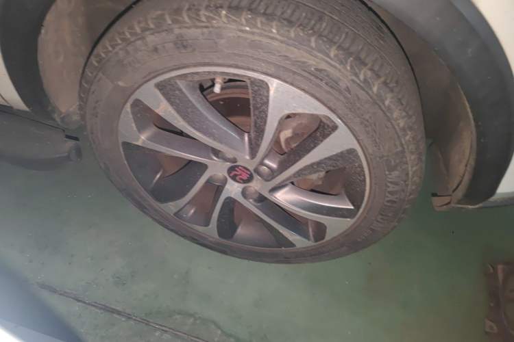 Used BYD Yuan 2016 1.5L Manual Luxury Version Exterior 7