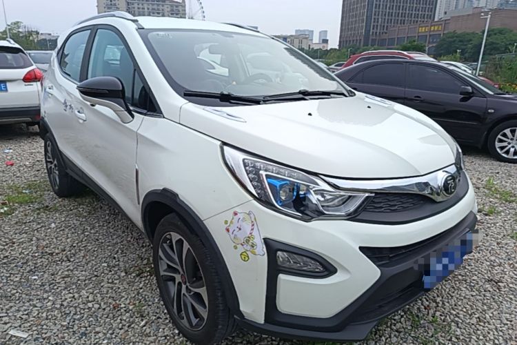 Used BYD Yuan 2016 1.5L Manual Luxury Model Front Right 45 Deg