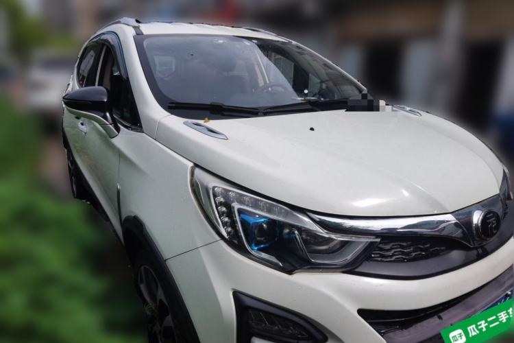 Used BYD Yuan 2016 1.5L Manual Luxury Model Front Right 45 Deg