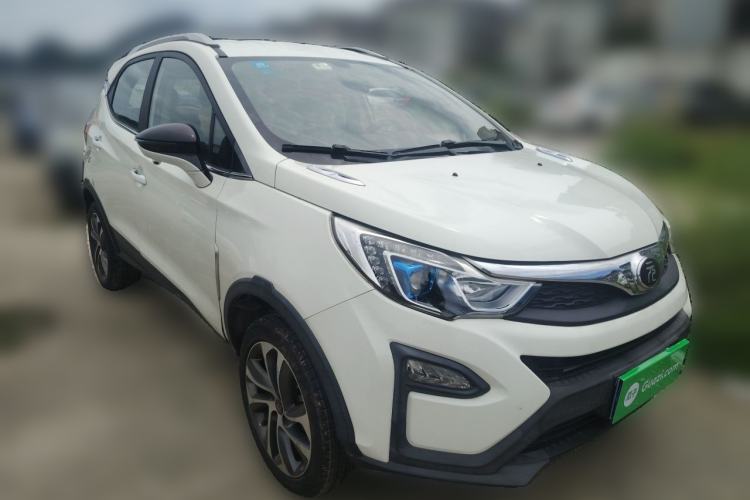 Used BYD Yuan 2016 1.5L Manual Luxury Model Front Right 45 Deg