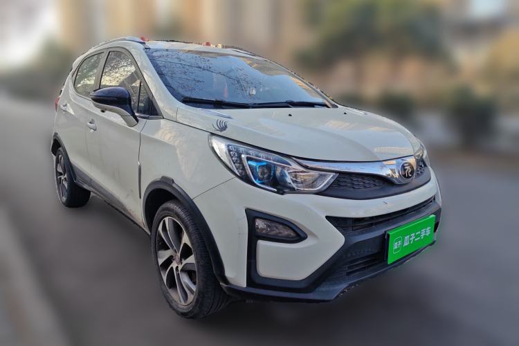 Used BYD Yuan 2016 1.5L Manual Luxury Model Front Right 45 Deg
