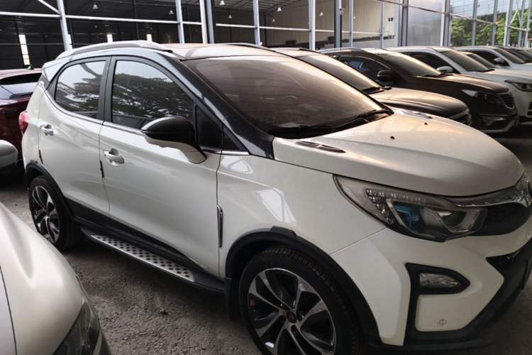 Used BYD Yuan 2016 1.5TID Automatic Flagship Model Front Right 45 Deg