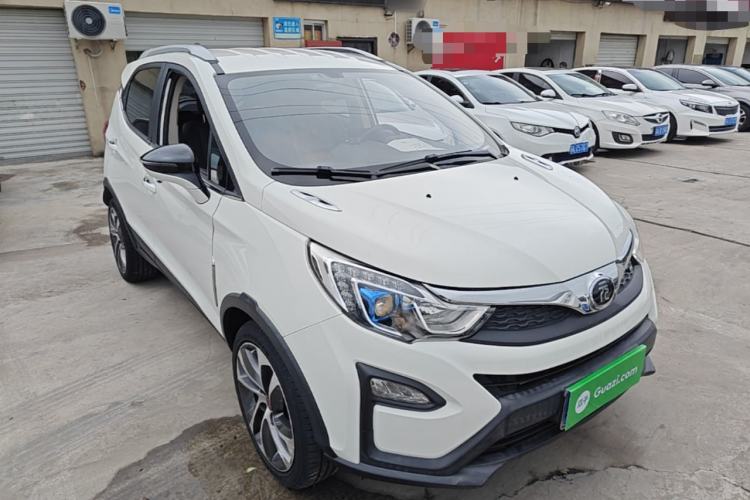 Used BYD Yuan 2016 1.5TID Automatic Luxury Version Front Right 45 Deg