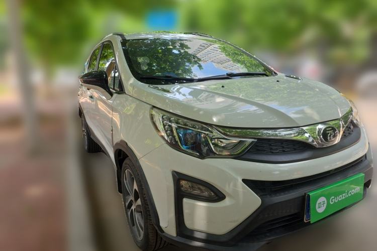 Used BYD Yuan 2016 1.5L Manual Luxury Model Front Right 45 Deg