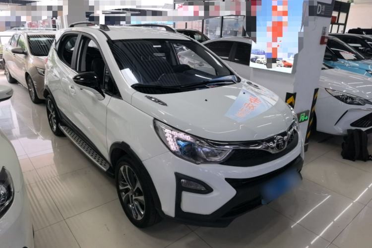 Used BYD Yuan 2016 1.5L Automatic Luxury Version Front Right 45 Deg