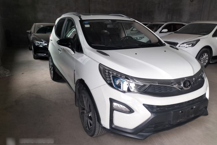 Used BYD Yuan 2016 1.5L Manual Luxury Version Front Right 45 Deg