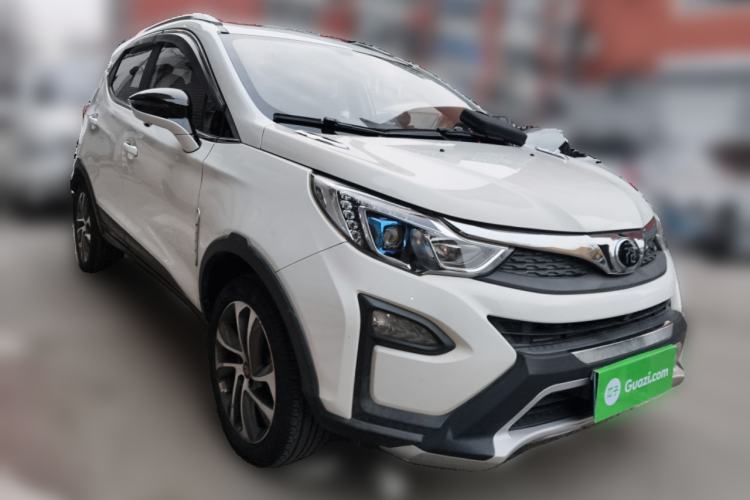 Used BYD Yuan 2016 1.5L Manual Luxury Model Front Right 45 Deg