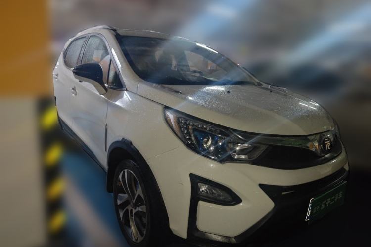 Used BYD Yuan 2016 1.5L Manual Luxury Version Front Right 45 Deg