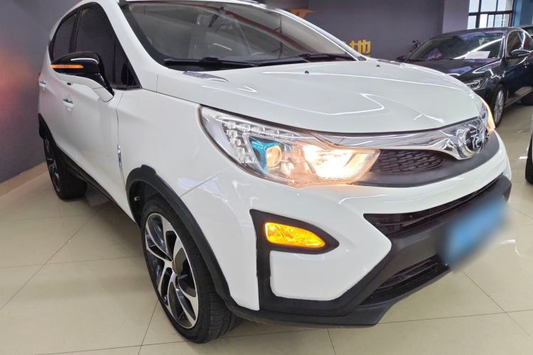 Used BYD Yuan 2016 1.5TID Automatic Luxury Version Front Right 45 Deg