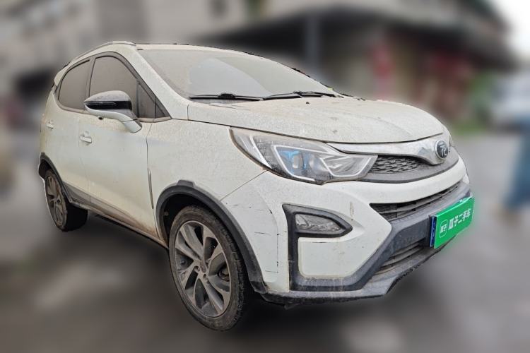 Used BYD Yuan 2016 1.5L Manual Luxury Version Front Right 45 Deg