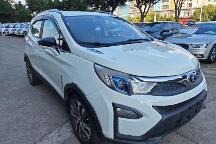 Used BYD Yuan 2016 1.5L Manual Luxury Version Front Right 45 Deg