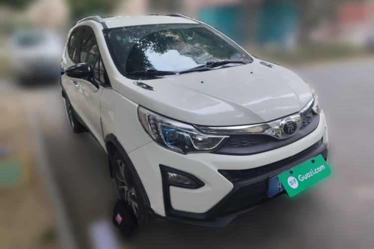 Used BYD Yuan 2016 1.5L Manual Luxury Model Front Right 45 Deg