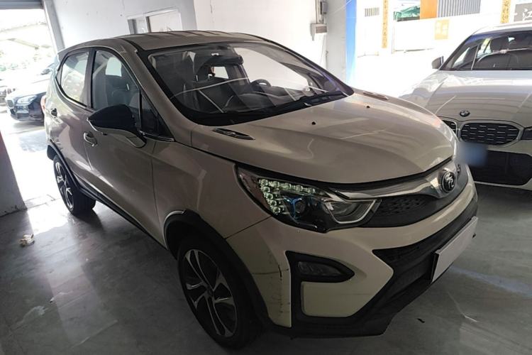 Used BYD Yuan 2016 1.5L Automatic Luxury Version Front Right 45 Deg