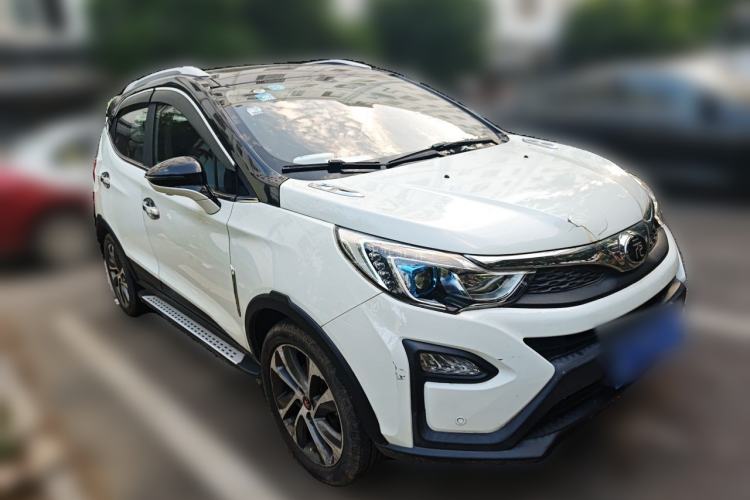 Used BYD Yuan 2016 1.5L Manual Luxury Model Front Right 45 Deg