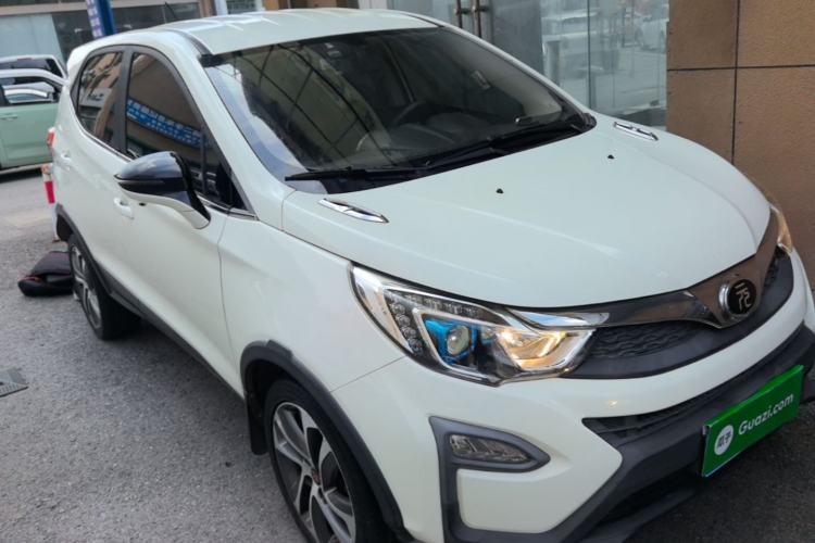 Used BYD Yuan 2016 1.5L Automatic Luxury Version Front Right 45 Deg