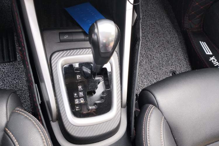 Used BYD Yuan 2016 1.5L Automatic Luxury Version Gear Lever