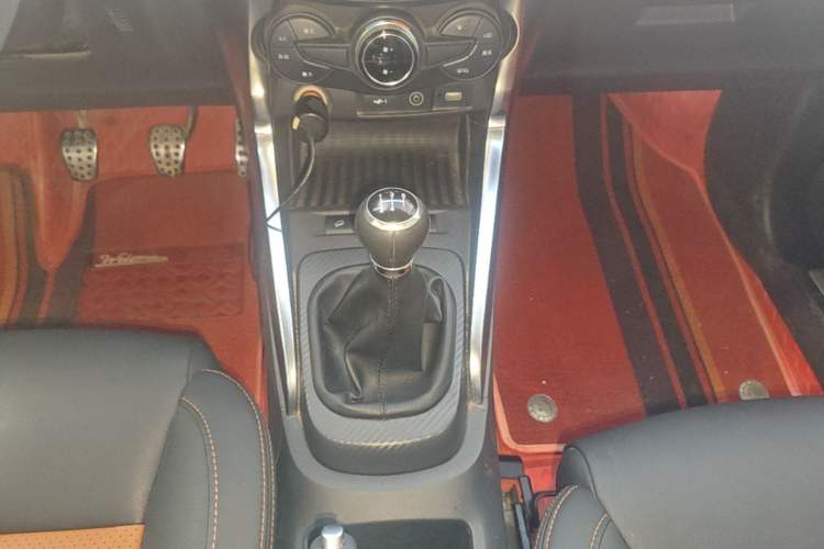 Used BYD Yuan 2016 1.5L Manual Luxury Model Gear Lever