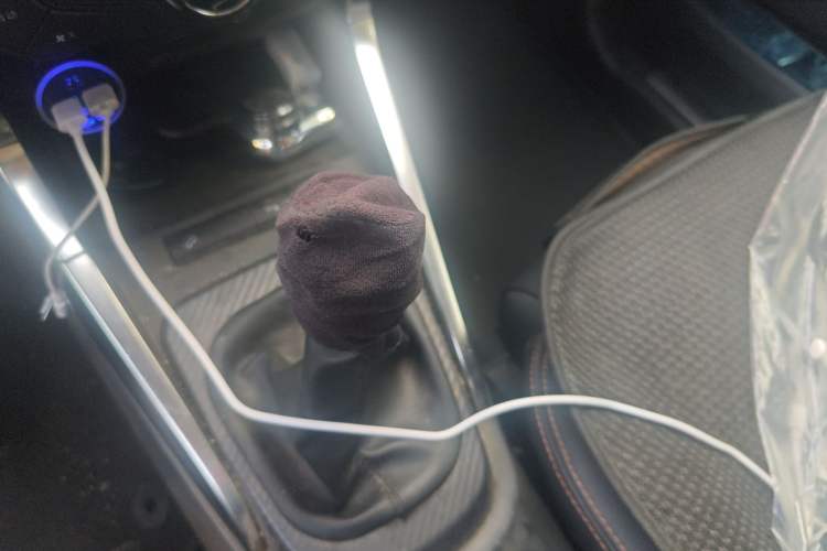Used BYD Yuan 2016 1.5L Manual Luxury Version Gear Lever