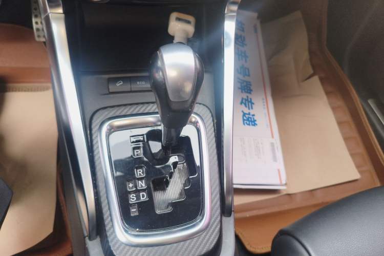 Used BYD Yuan 2016 1.5TID Automatic Flagship Model Gear Lever