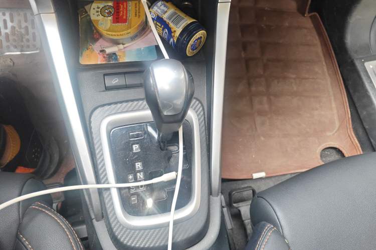 Used BYD Yuan 2016 1.5L Automatic Luxury Version Gear Lever