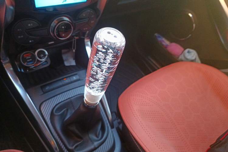 Used BYD Yuan 2016 1.5L Manual Luxury Model Gear Lever